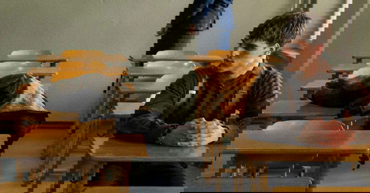 ΑΡΧΙΖΟΥΝ ΤΑ ΣΧΟΛΕΙΑ