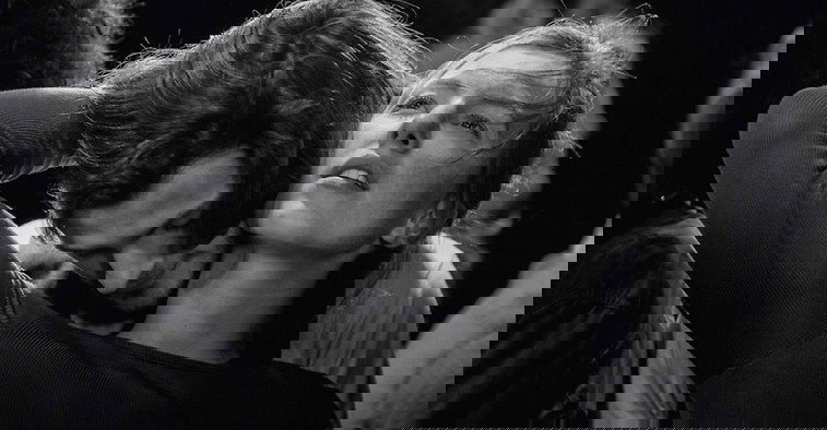 ΜΟΝΤΕΡΝΟ ΡΕΤΡΟ